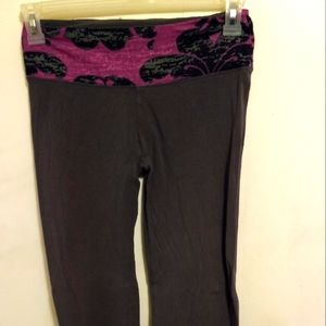 Gray carpi leggings
